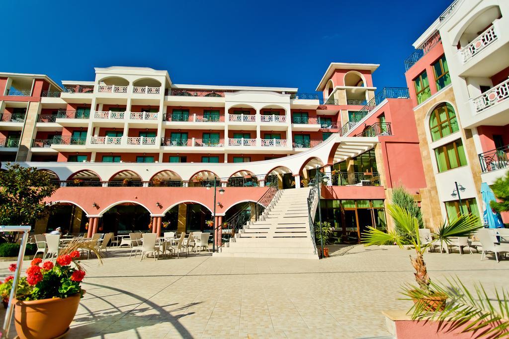 Hotel Saint George Palace 3*